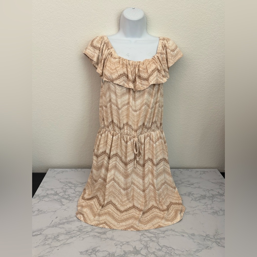 Shiela Rose Short Sleeve Dress Women’s M Tiered Waist Tie Pullover Tan​ - Picture 3 of 5